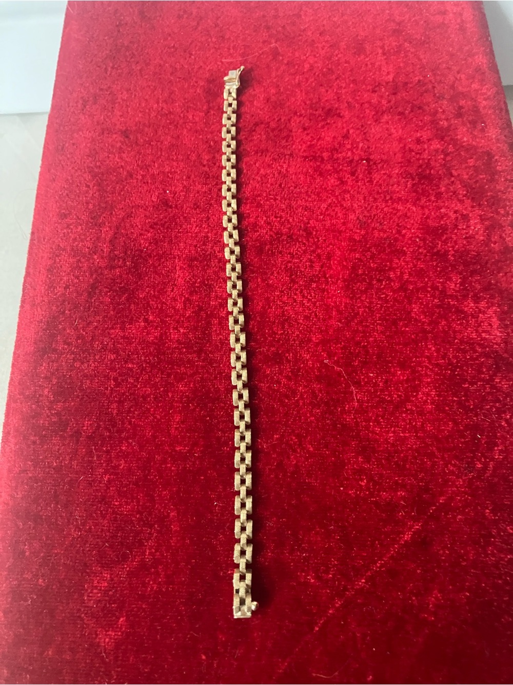 10K Yellow Gold Italy Brick Link Bracelet 7.5" 6.53g.  Approx 1/4” wide. Box lat